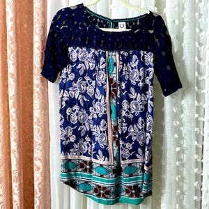 Anthropologie Akemi + Kin tunic sz S